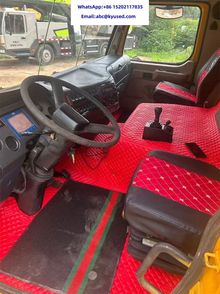 ZOOMLION ZTC500V ZTC550V QY50V ZTC700V ZTC800V ZTC1000 50ton 55T 70ton 80ton 100ton - Derek bergerak: gambar 4 ZOOMLION ZTC500V ZTC550V QY50V ZTC700V ZTC800V ZTC1000 50ton 55T 70ton 80ton 100ton - Derek bergerak: gambar 4