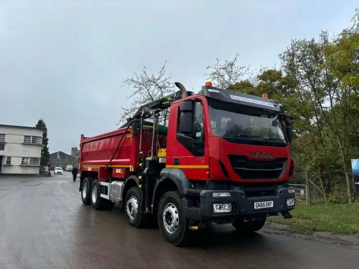 Iveco Trakker - Truk jungkit: gambar 3 Iveco Trakker - Truk jungkit: gambar 3
