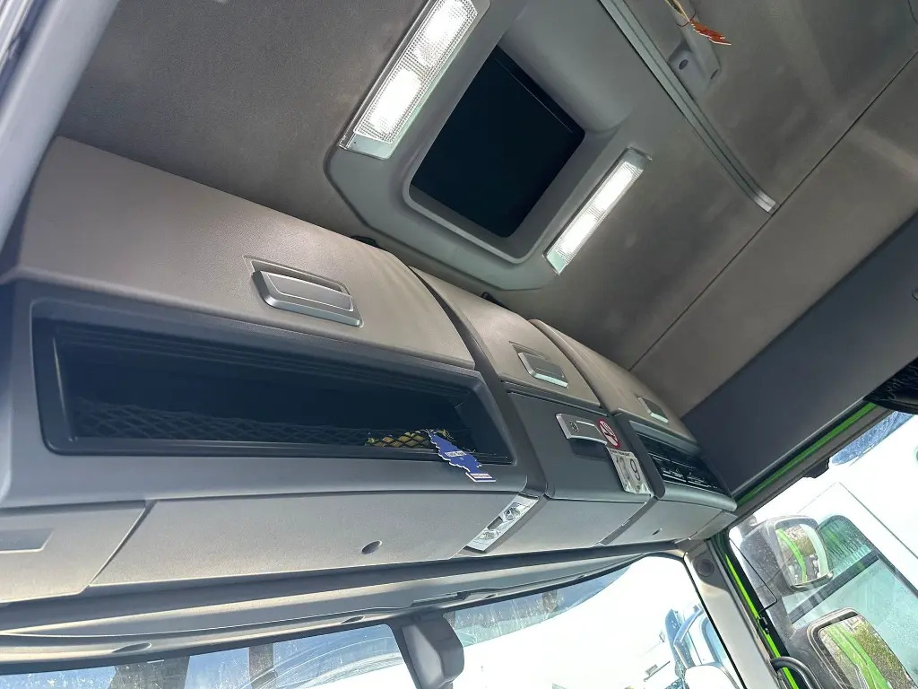 Tractor head Renault T 460 (GWA): gambar 15 Tractor head Renault T 460 (GWA): gambar 15