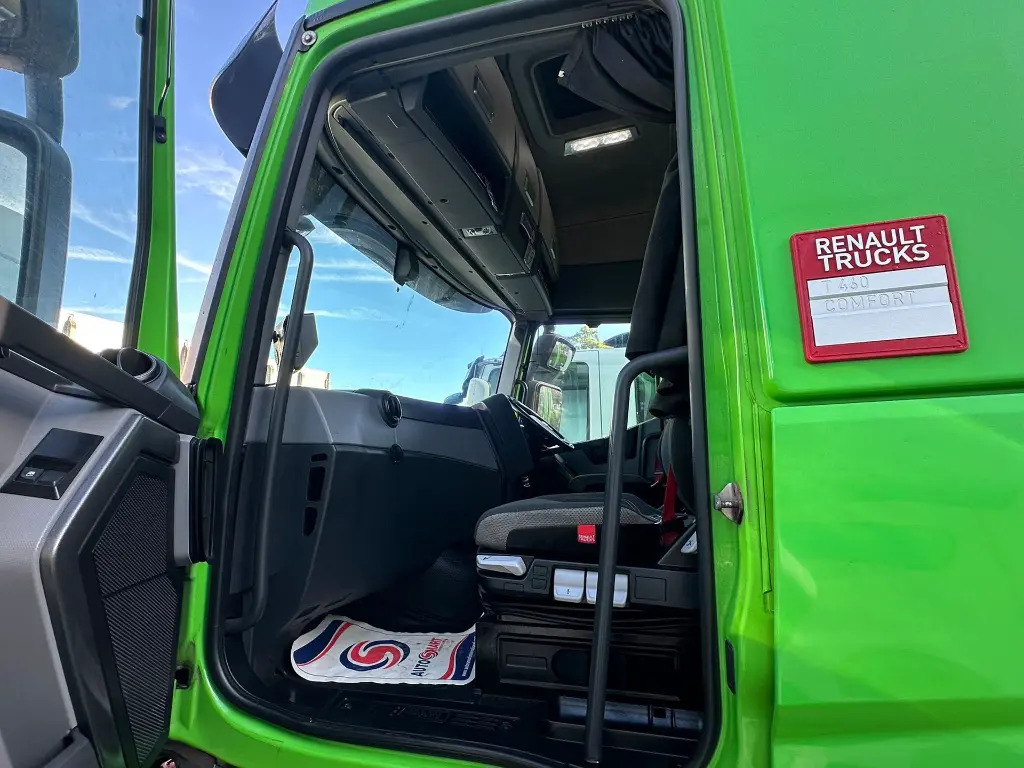 Tractor head Renault T 460 (GWA): gambar 10 Tractor head Renault T 460 (GWA): gambar 10