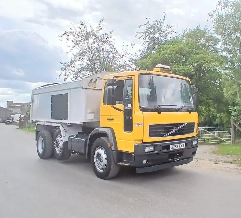 Volvo Tipper (KXS) - Truk jungkit: gambar 3 Volvo Tipper (KXS) - Truk jungkit: gambar 3