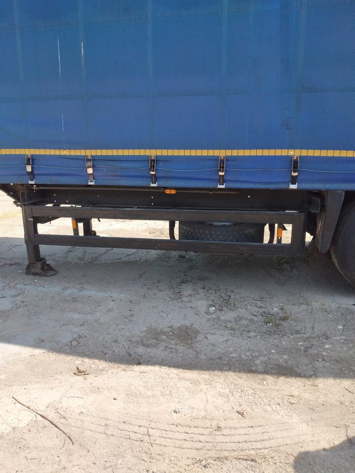 Semirimorchio centinato - Semi-trailer dengan terpal samping: gambar 2 Semirimorchio centinato - Semi-trailer dengan terpal samping: gambar 2