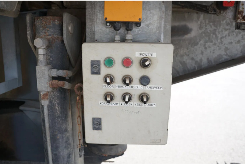 Kraker CF Agri Truck and Tractor 2 steering axle - Semi-trailer dengan lantai berjalan: gambar 5 Kraker CF Agri Truck and Tractor 2 steering axle - Semi-trailer dengan lantai berjalan: gambar 5
