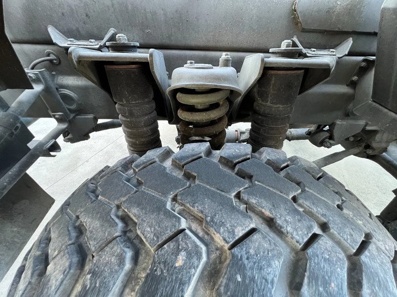 Truk MAN KAT 25.422DFAEG 6X6 CABIN CHASSIS - TWIST LOCKS SYSTEM: gambar 18 Truk MAN KAT 25.422DFAEG 6X6 CABIN CHASSIS - TWIST LOCKS SYSTEM: gambar 18