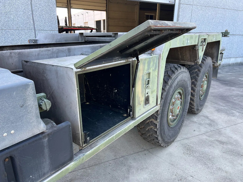 Truk MAN KAT 25.422DFAEG 6X6 CABIN CHASSIS - TWIST LOCKS SYSTEM: gambar 13 Truk MAN KAT 25.422DFAEG 6X6 CABIN CHASSIS - TWIST LOCKS SYSTEM: gambar 13