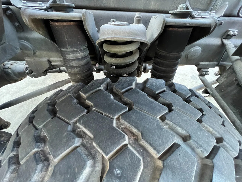 Truk MAN KAT 25.422DFAEG 6X6 CABIN CHASSIS - TWIST LOCKS SYSTEM: gambar 19 Truk MAN KAT 25.422DFAEG 6X6 CABIN CHASSIS - TWIST LOCKS SYSTEM: gambar 19