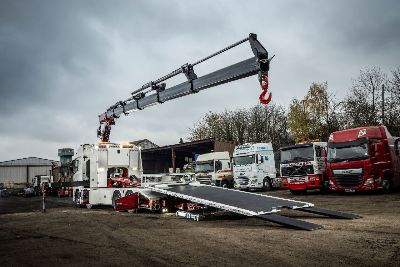 Scania R560 ET12000 R560 B8x26NB NEW in White or RED - Mobil derek: gambar 3 Scania R560 ET12000 R560 B8x26NB NEW in White or RED - Mobil derek: gambar 3