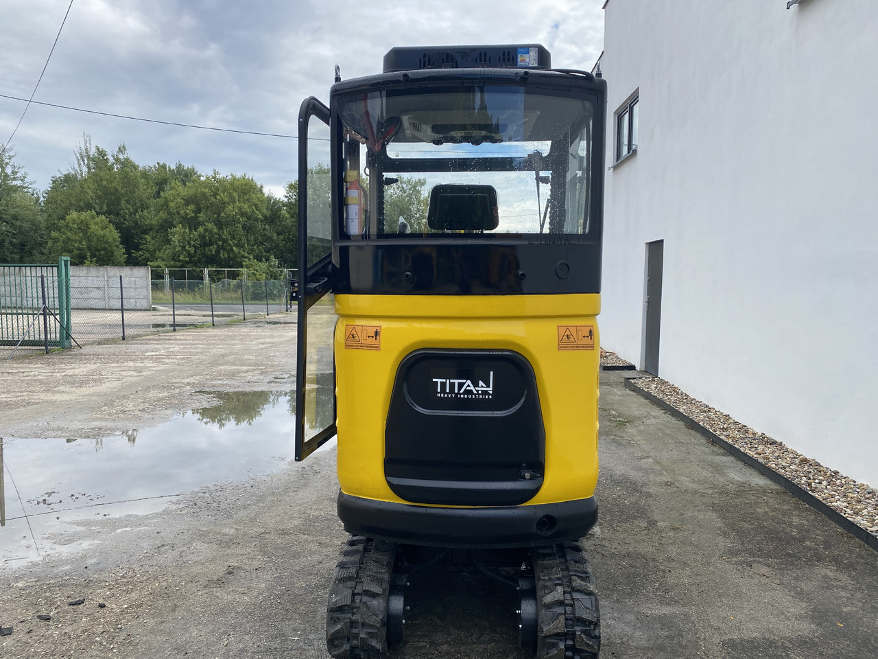 TITAN TE25 - Ekskavator mini: gambar 3 TITAN TE25 - Ekskavator mini: gambar 3