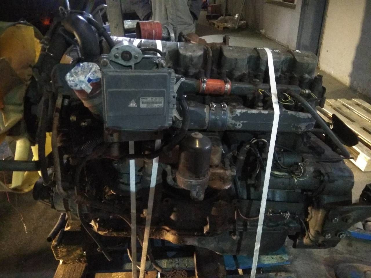 Renault E-TECH 440 Midr   Renault MAGNUM - Mesin untuk Truk: gambar 1 Renault E-TECH 440 Midr   Renault MAGNUM - Mesin untuk Truk: gambar 1