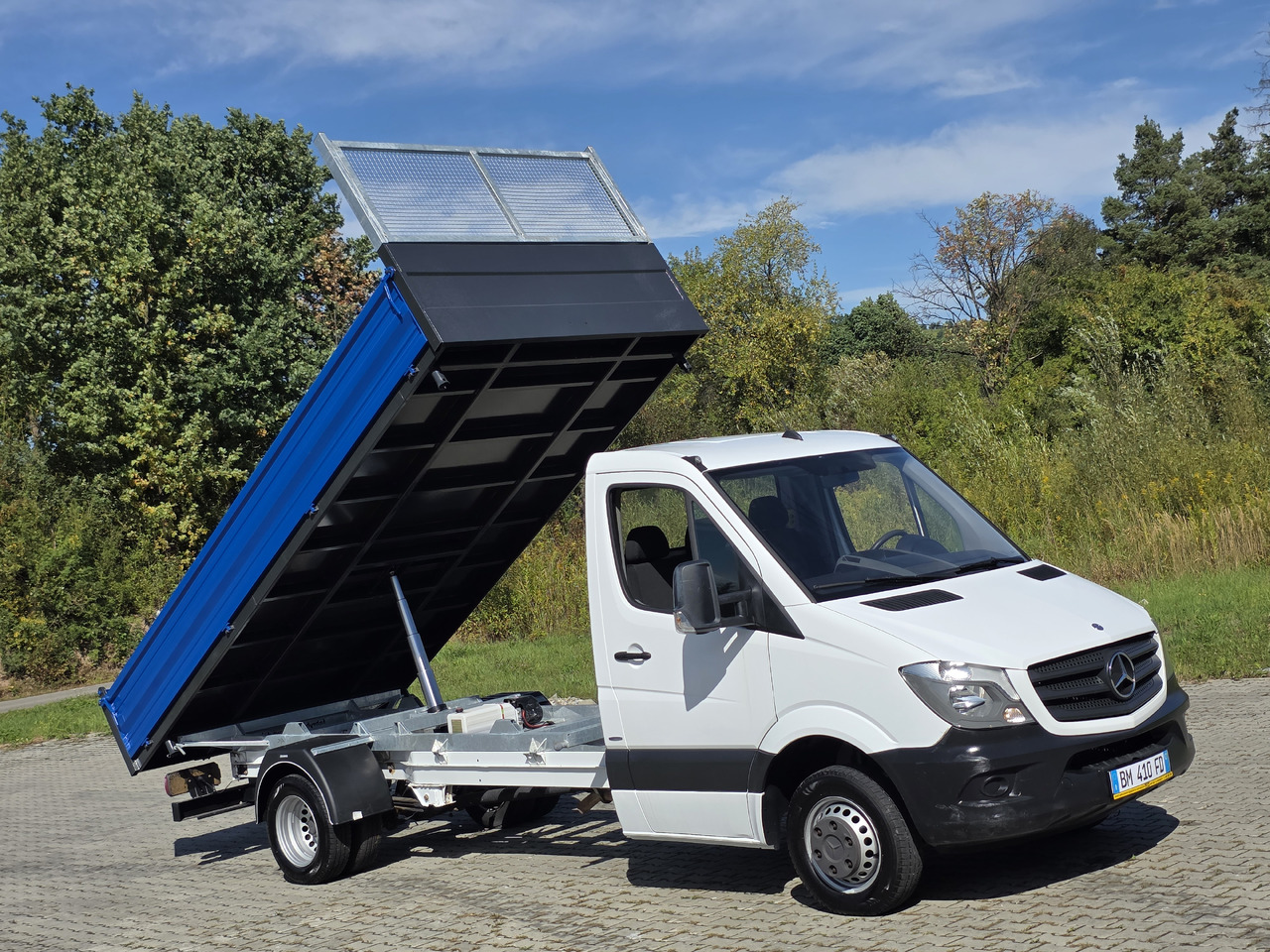 MERCEDES-BENZ Sprinter 419 CDI Wywrotka 4.50 M ! Kiper 3-Stronny ! Klima ! 3.0 CDI * 190 Km ! - Van jungkit: gambar 2 MERCEDES-BENZ Sprinter 419 CDI Wywrotka 4.50 M ! Kiper 3-Stronny ! Klima ! 3.0 CDI * 190 Km ! - Van jungkit: gambar 2