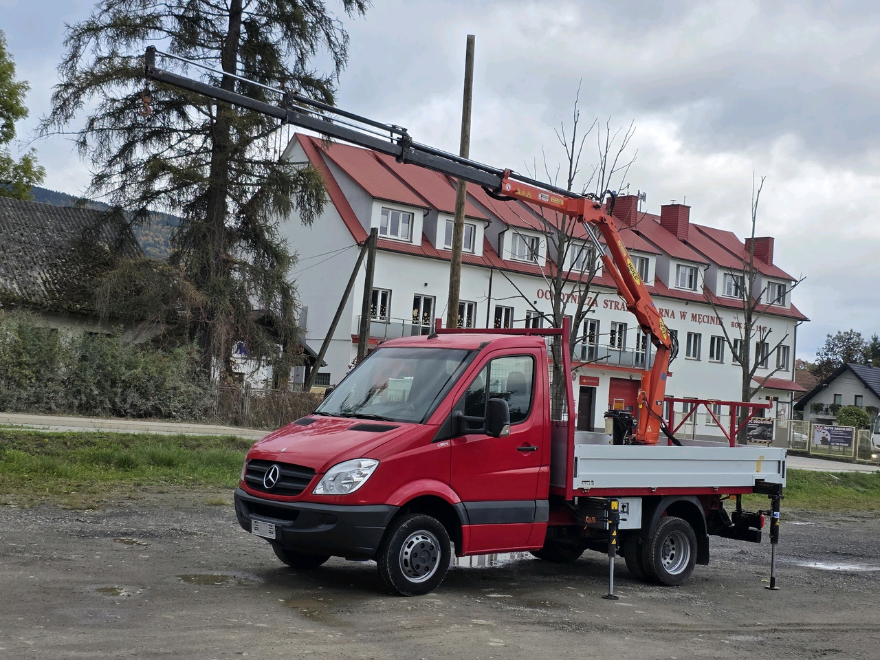 Mercedes-Benz Sprinter 418 CDI Skrzynia +HDS 10.5 M +Pilot ! 87000km ! - Van flatbed: gambar 2 Mercedes-Benz Sprinter 418 CDI Skrzynia +HDS 10.5 M +Pilot ! 87000km ! - Van flatbed: gambar 2