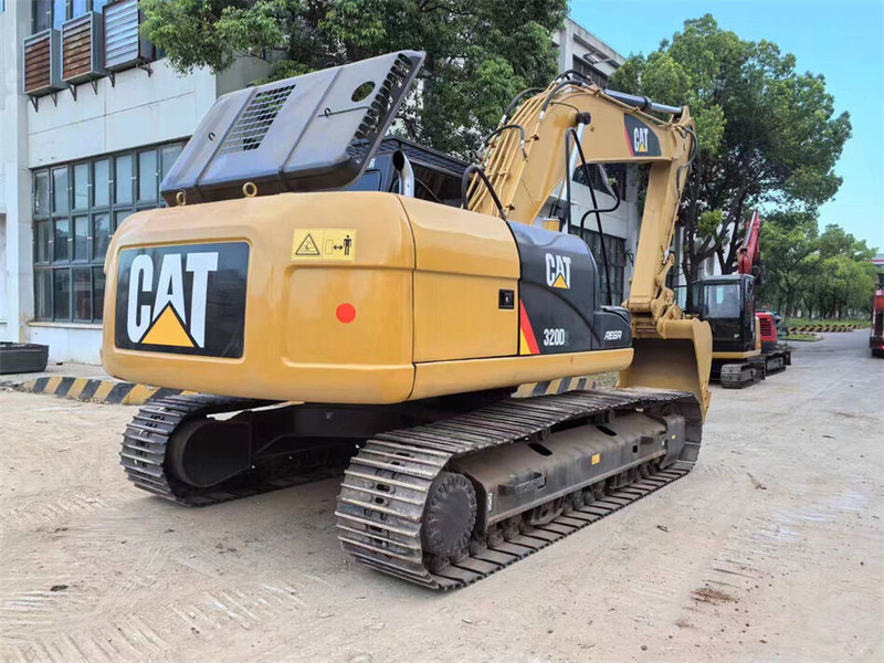 Caterpillar 320D2 - Ekskavator perayap: gambar 2 Caterpillar 320D2 - Ekskavator perayap: gambar 2
