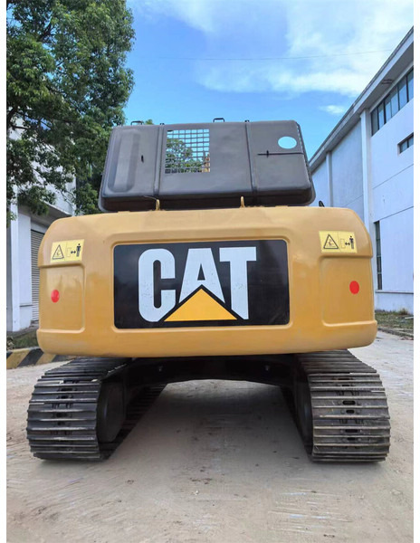 Caterpillar 320D2 - Ekskavator perayap: gambar 5 Caterpillar 320D2 - Ekskavator perayap: gambar 5
