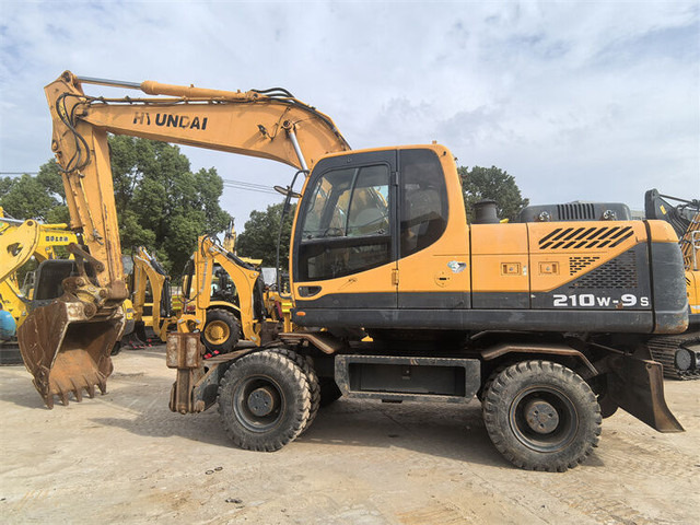 Hyundai R210W-9S - Ekskavator roda: gambar 2 Hyundai R210W-9S - Ekskavator roda: gambar 2