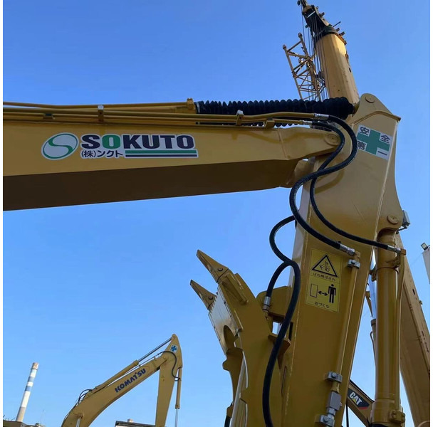 Komatsu PC130 - Ekskavator perayap: gambar 4 Komatsu PC130 - Ekskavator perayap: gambar 4