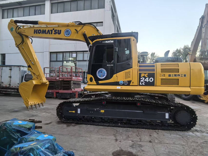 Komatsu PC240LC-8 - Ekskavator perayap: gambar 5 Komatsu PC240LC-8 - Ekskavator perayap: gambar 5