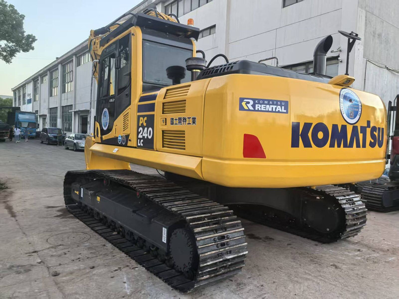 Komatsu PC240LC-8 - Ekskavator perayap: gambar 4 Komatsu PC240LC-8 - Ekskavator perayap: gambar 4