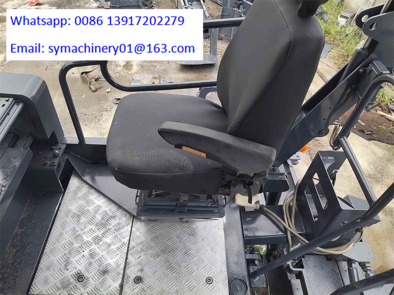 Paver aspal XCMG RP953E: gambar 11