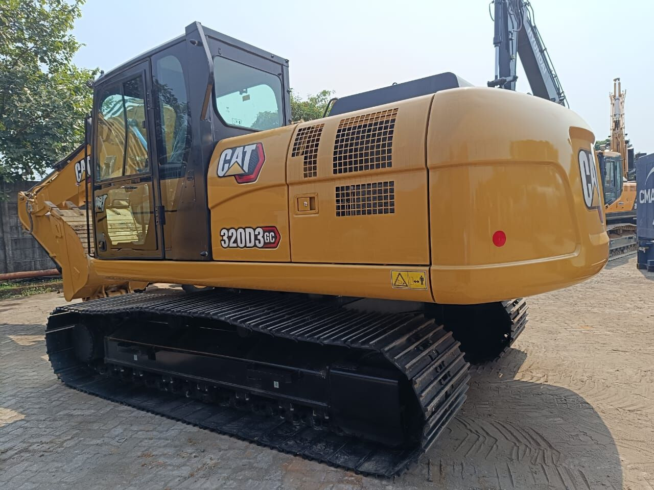 New Caterpillar 320D3GC tracked excavator - Ekskavator perayap: gambar 5 New Caterpillar 320D3GC tracked excavator - Ekskavator perayap: gambar 5
