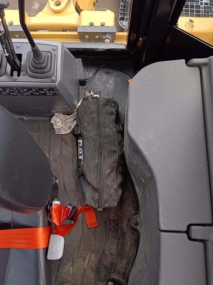 New Caterpillar 424 backhoe loader - Backhoe loader: gambar 2 New Caterpillar 424 backhoe loader - Backhoe loader: gambar 2