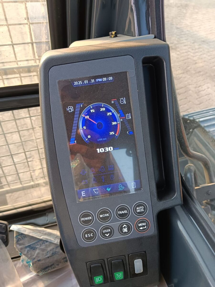 New Hyundai R215L tracked excavator - Ekskavator perayap: gambar 2 New Hyundai R215L tracked excavator - Ekskavator perayap: gambar 2