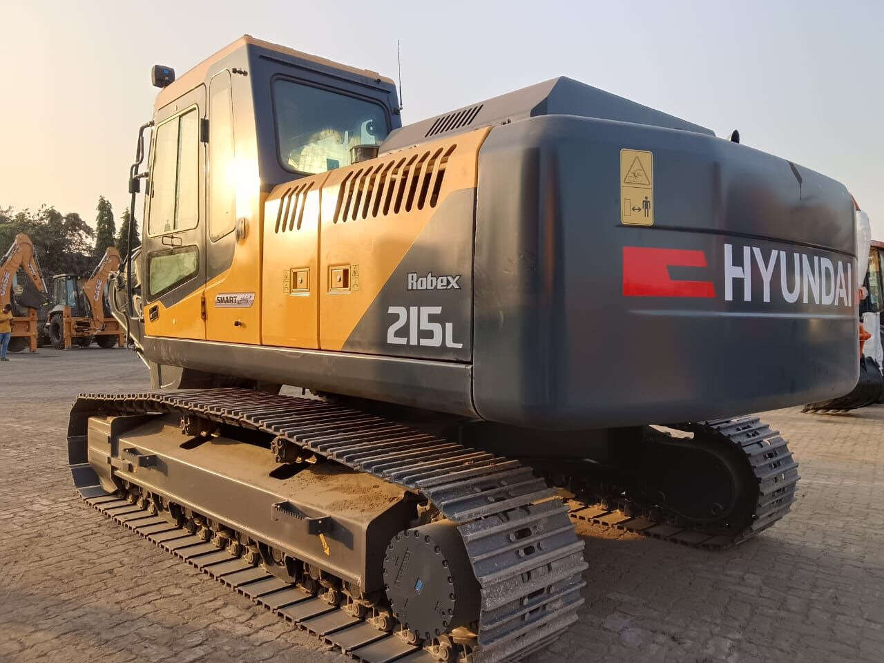 New Hyundai R215L tracked excavator - Ekskavator perayap: gambar 4 New Hyundai R215L tracked excavator - Ekskavator perayap: gambar 4