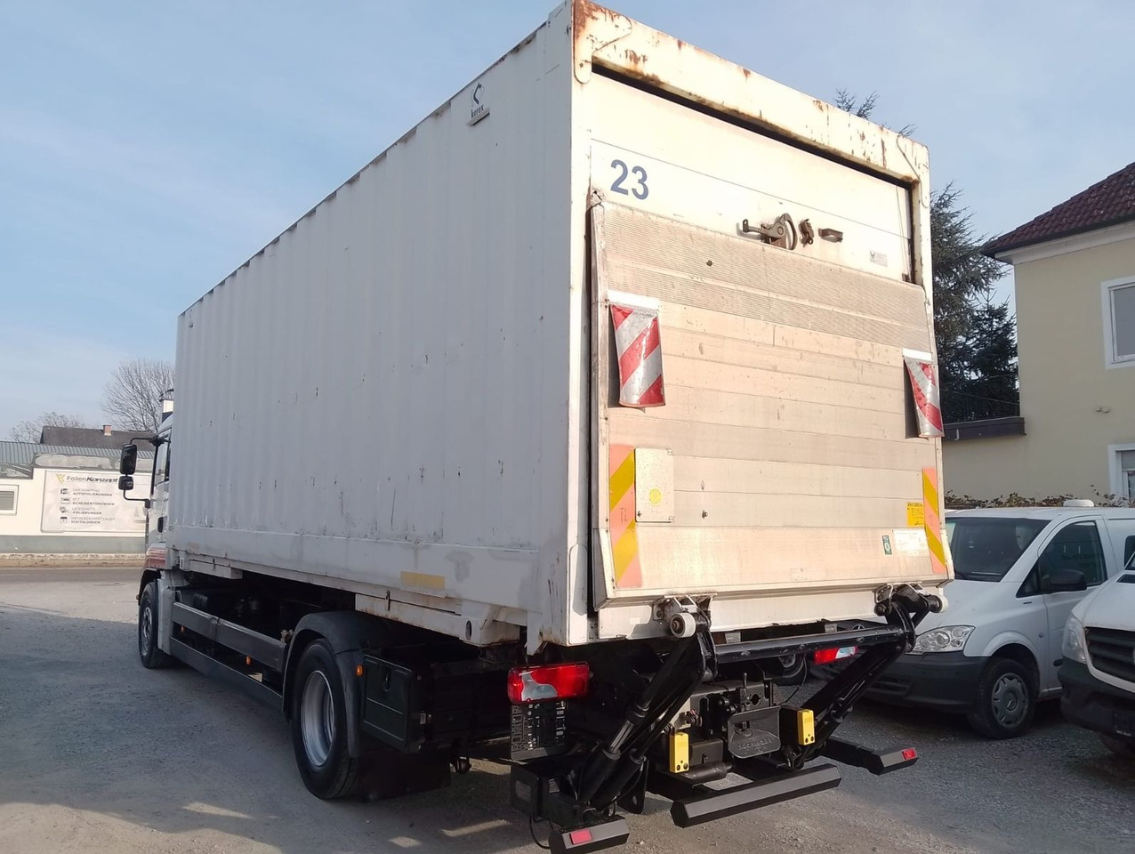 MAN TGA 18 320 - Pengangkut kontainer/ Container truck: gambar 3 MAN TGA 18 320 - Pengangkut kontainer/ Container truck: gambar 3