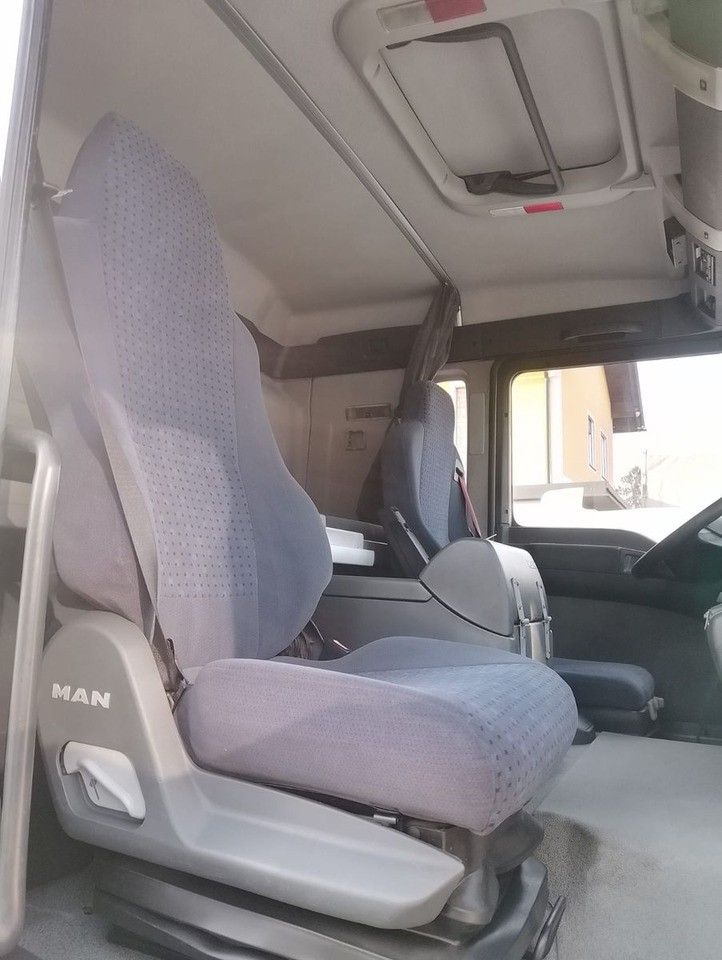 Leasing MAN TGA 18 320 MAN TGA 18 320: gambar 13 Leasing MAN TGA 18 320 MAN TGA 18 320: gambar 13