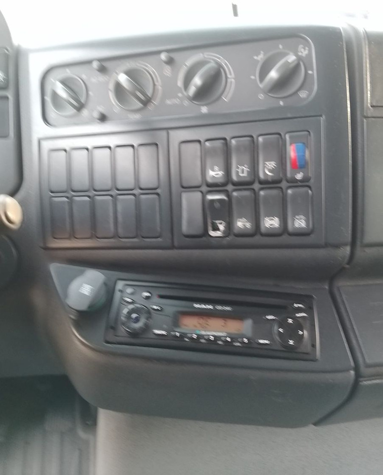 Leasing MAN TGA 18 320 MAN TGA 18 320: gambar 8 Leasing MAN TGA 18 320 MAN TGA 18 320: gambar 8