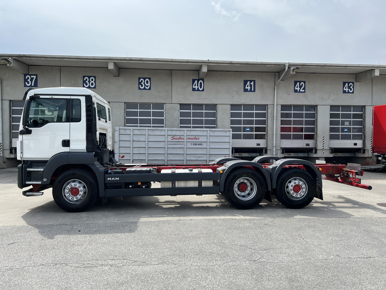 MAN TGS 26 510 Lenk-Liftachse | Retarder | Klima - Truk sasis: gambar 4 MAN TGS 26 510 Lenk-Liftachse | Retarder | Klima - Truk sasis: gambar 4