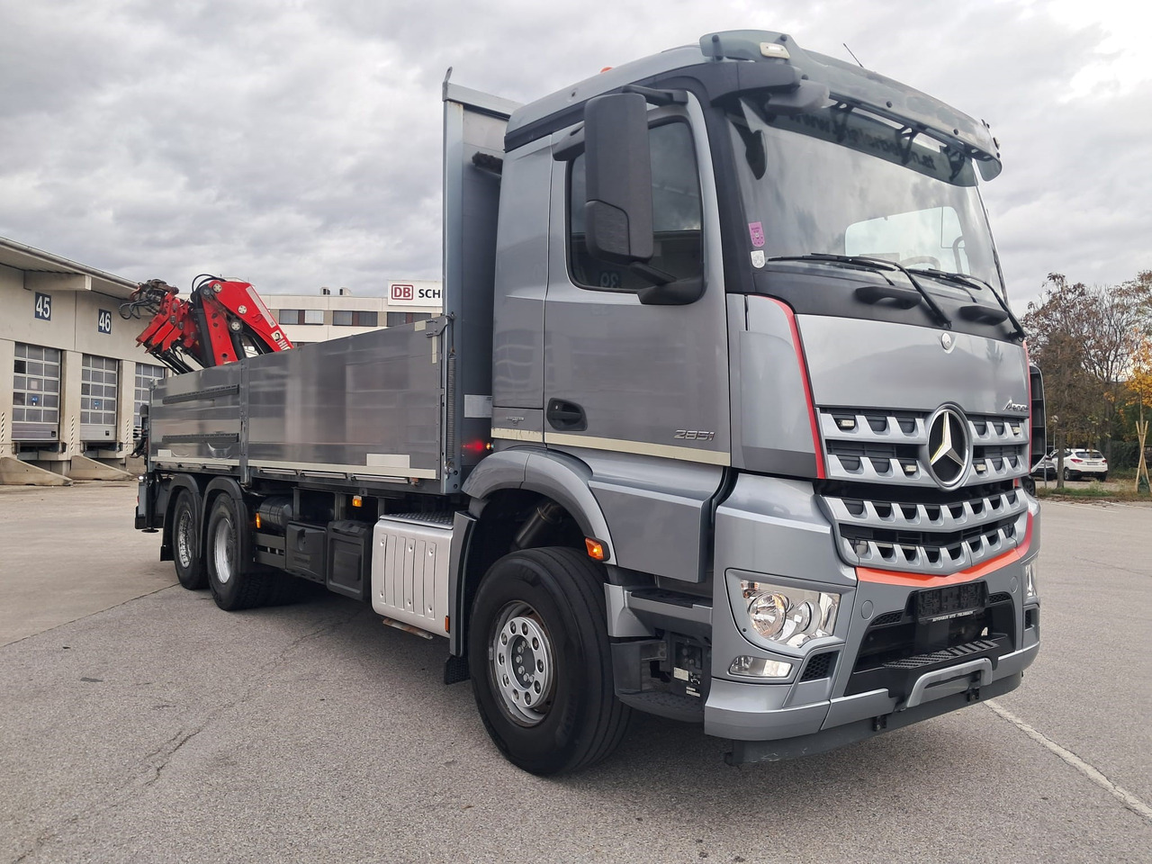 MERCEDES-BENZ AROCS 28.51 | 6x4| Retarder |Kran |Klima | Euro 6 - Truk flatbed, Truk derek: gambar 2 MERCEDES-BENZ AROCS 28.51 | 6x4| Retarder |Kran |Klima | Euro 6 - Truk flatbed, Truk derek: gambar 2