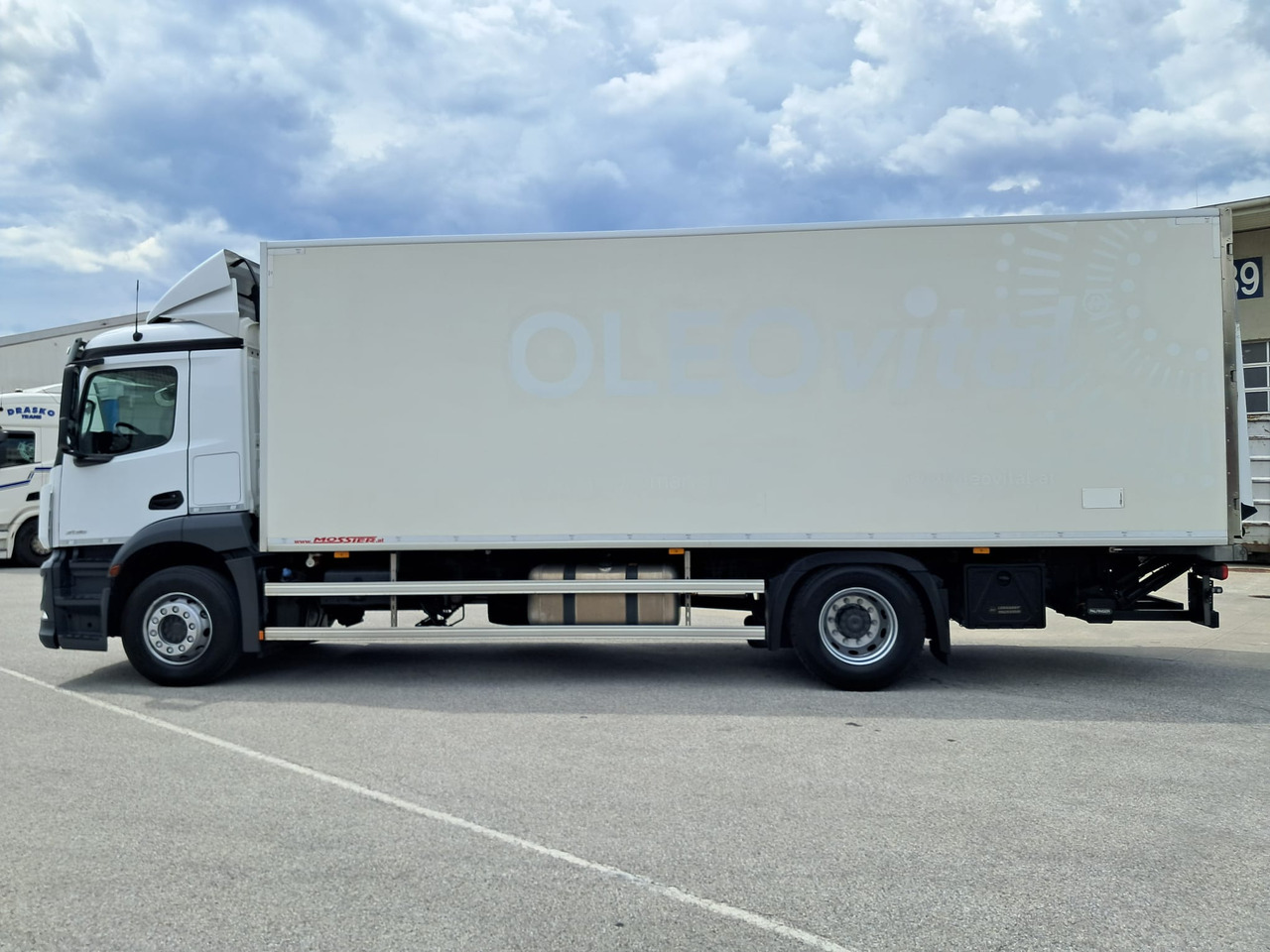 MERCEDES-BENZ Antos 2135 Kühlkoffer | Supra 850 | Standheizung - Truk berpendingin: gambar 4 MERCEDES-BENZ Antos 2135 Kühlkoffer | Supra 850 | Standheizung - Truk berpendingin: gambar 4