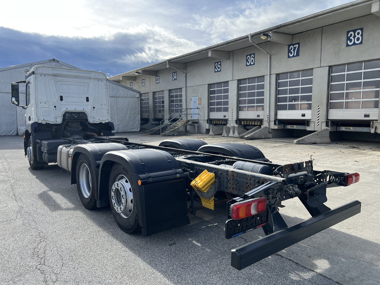 MERCEDES-BENZ Antos 25 40 | Standheizung | Klima | Liftachse - Truk sasis: gambar 4 MERCEDES-BENZ Antos 25 40 | Standheizung | Klima | Liftachse - Truk sasis: gambar 4