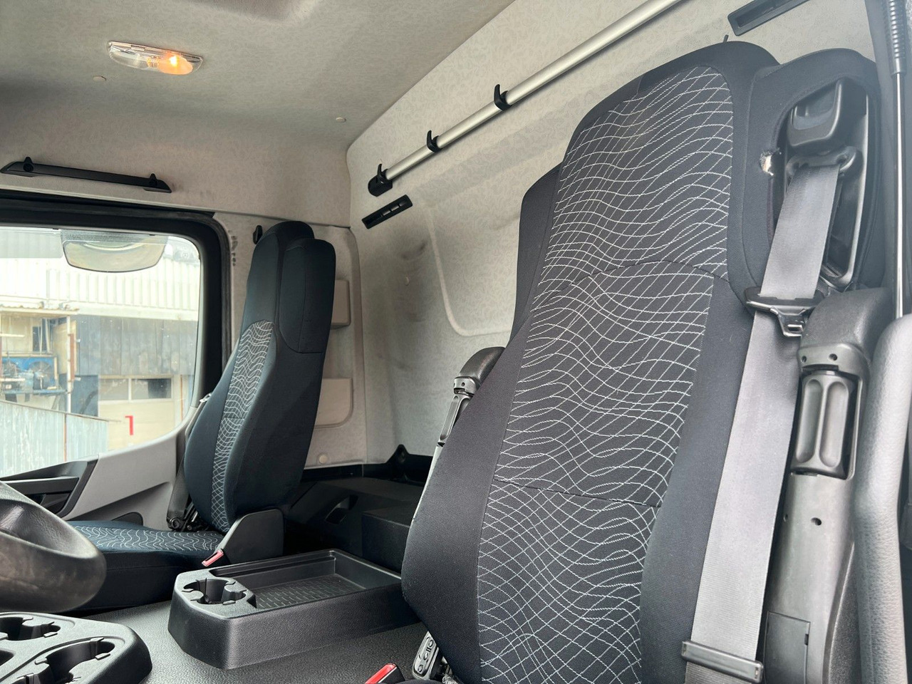 Truk berpendingin Mercedes-Benz Antos 1833 Kühlkoff LBW | Standheizung | Euro 6: gambar 10