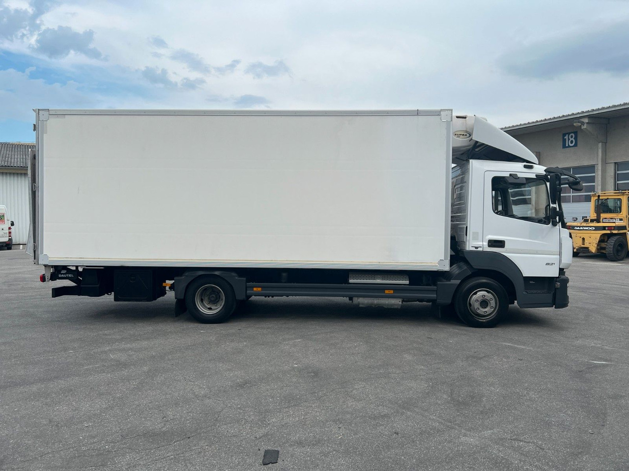 Mercedes-Benz Atego 8.21 Kühlkoffer LBW | Klima | Tempo | Dif - Truk berpendingin: gambar 2 Mercedes-Benz Atego 8.21 Kühlkoffer LBW | Klima | Tempo | Dif - Truk berpendingin: gambar 2
