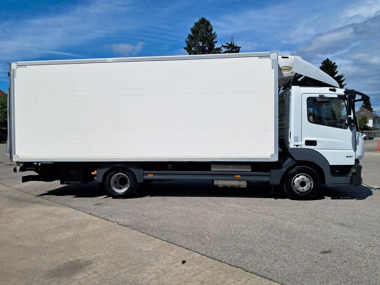 Mercedes-Benz Atego 8.21 Kühlkoffer LBW | Klima | Tempo | Dif - Truk berpendingin: gambar 3 Mercedes-Benz Atego 8.21 Kühlkoffer LBW | Klima | Tempo | Dif - Truk berpendingin: gambar 3
