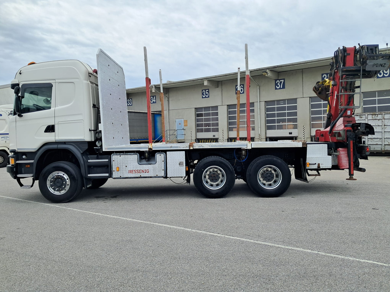 SCANIA G 490 6x6 Blatt-Blatt | Klima | Schaltgetriebe | Euro 6 | Penz-Kran 12Z | - Truk logging, Truk derek: gambar 4 SCANIA G 490 6x6 Blatt-Blatt | Klima | Schaltgetriebe | Euro 6 | Penz-Kran 12Z | - Truk logging, Truk derek: gambar 4