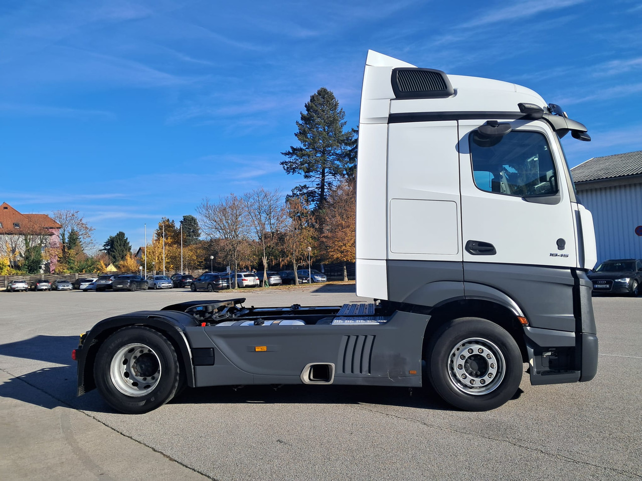 MERCEDES-BENZ Actros 18 45 | Retarder | Standklima | 4 Stück MP5 - Tractor head: gambar 5 MERCEDES-BENZ Actros 18 45 | Retarder | Standklima | 4 Stück MP5 - Tractor head: gambar 5