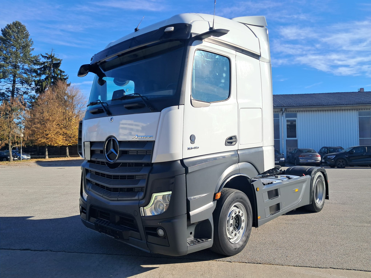 MERCEDES-BENZ Actros 18 45 | Retarder | Standklima | 4 Stück MP5 - Tractor head: gambar 1 MERCEDES-BENZ Actros 18 45 | Retarder | Standklima | 4 Stück MP5 - Tractor head: gambar 1