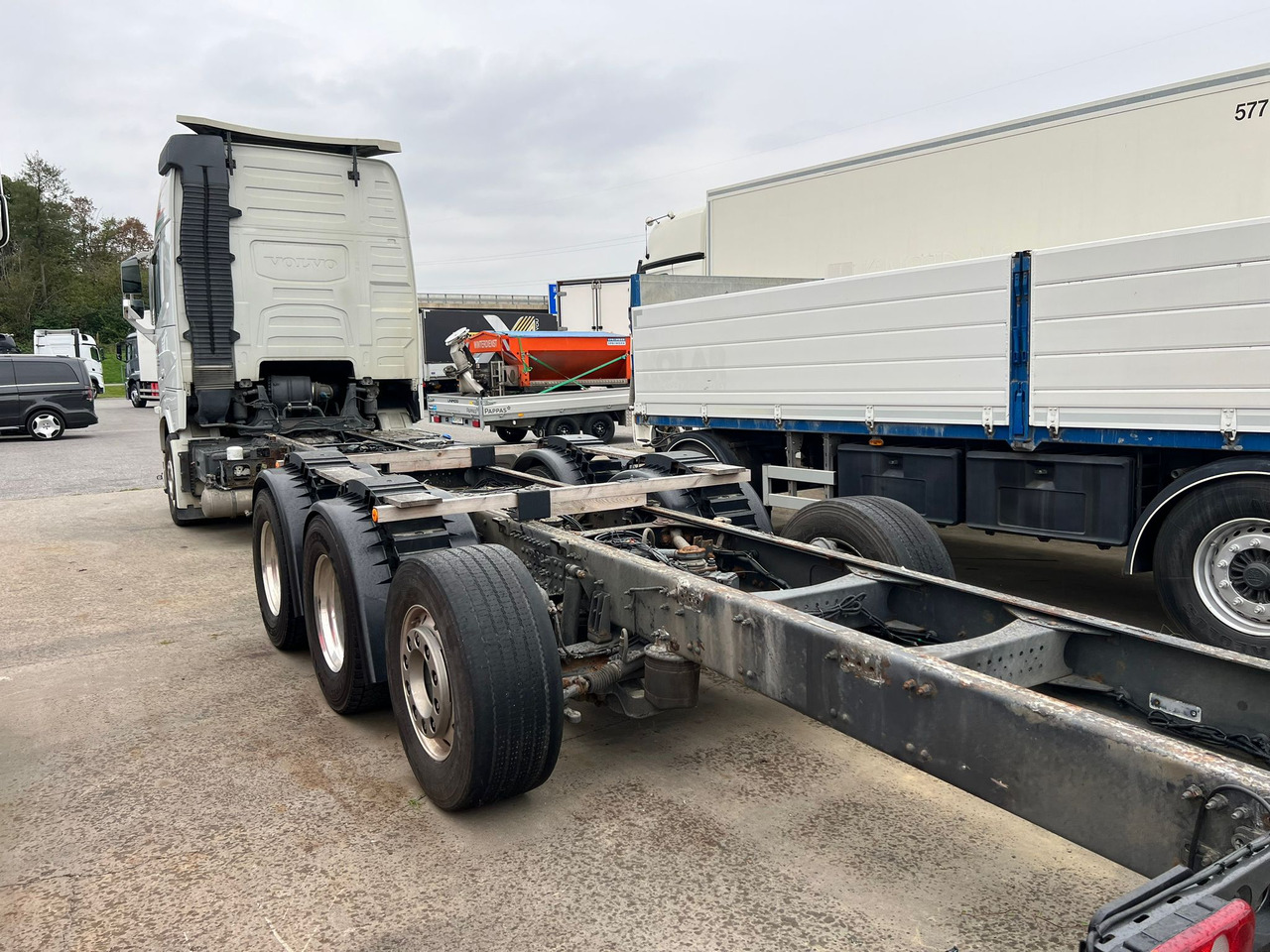 VOLVO FH 540 8x4 Fahrgestell - Truk sasis: gambar 3 VOLVO FH 540 8x4 Fahrgestell - Truk sasis: gambar 3