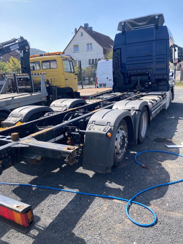 MAN TGX 26.470 Mega Ausstattung SONDERPREIS - Pengangkut kontainer/ Container truck: gambar 4 MAN TGX 26.470 Mega Ausstattung SONDERPREIS - Pengangkut kontainer/ Container truck: gambar 4