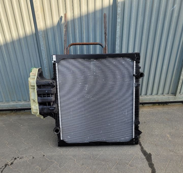 CHŁODNICA WODY MAN TGS TGA NOWA ORYGINAŁ 81.6100-6835 - Radiator untuk Truk: gambar 1 CHŁODNICA WODY MAN TGS TGA NOWA ORYGINAŁ 81.6100-6835 - Radiator untuk Truk: gambar 1