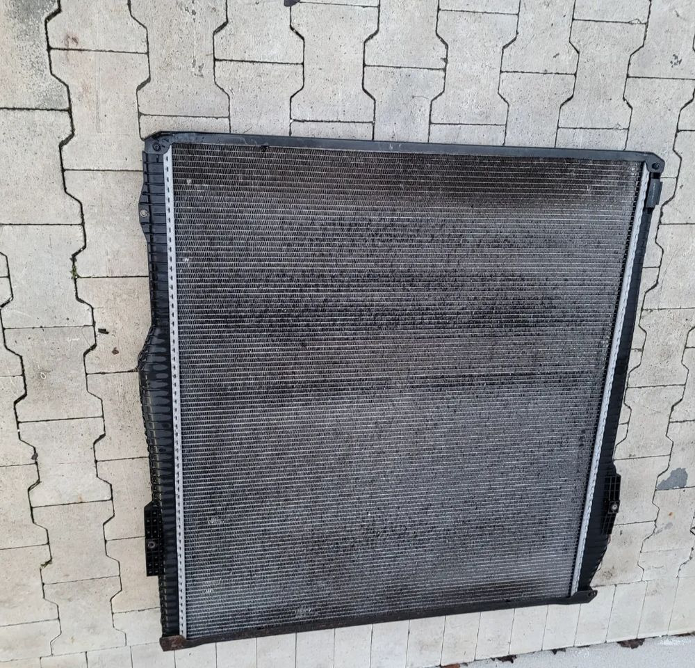 CHŁODNICA WODY SCANIA R 1781365 SZCZELNE ORYGINAŁ - Radiator untuk Truk: gambar 2 CHŁODNICA WODY SCANIA R 1781365 SZCZELNE ORYGINAŁ - Radiator untuk Truk: gambar 2