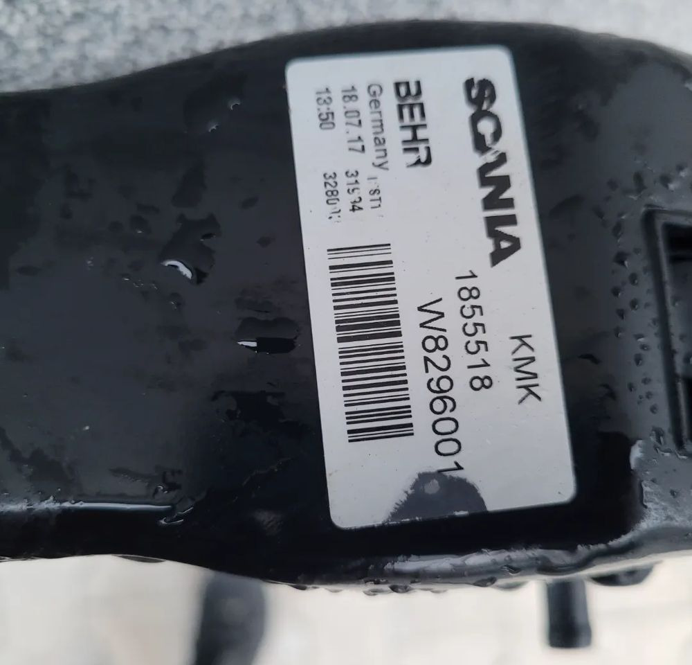 CHŁODNICA WODY SCANIA R 1855518 ORYGINAŁ SZCZELNE - Radiator untuk Truk: gambar 3 CHŁODNICA WODY SCANIA R 1855518 ORYGINAŁ SZCZELNE - Radiator untuk Truk: gambar 3