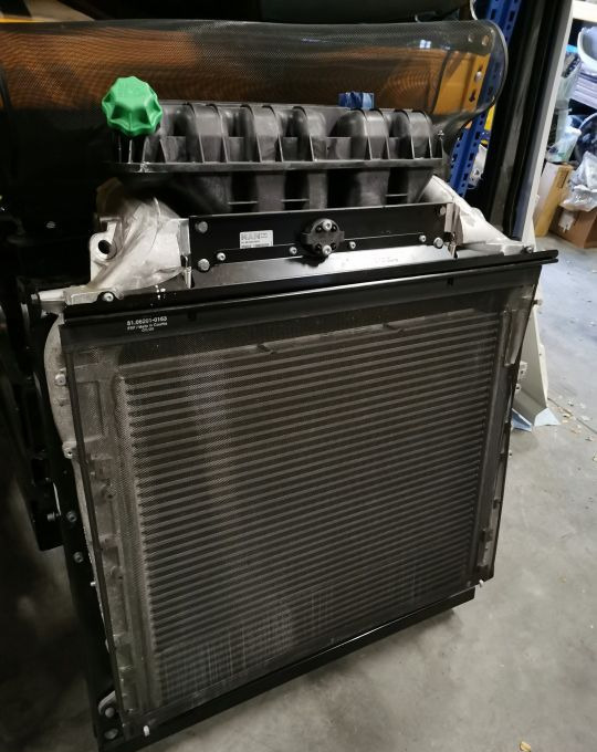 CHŁODNICE MAN TGS NEW MODEL 81.06100-6917 - Radiator: gambar 1 CHŁODNICE MAN TGS NEW MODEL 81.06100-6917 - Radiator: gambar 1