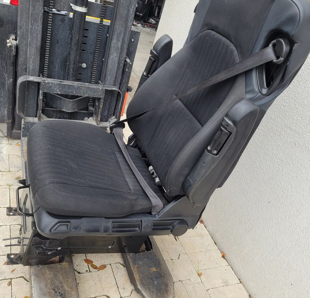 FOTEL KIEROWCY MERCEDES ACTROS MP4 - Tempat duduk untuk Truk: gambar 2 FOTEL KIEROWCY MERCEDES ACTROS MP4 - Tempat duduk untuk Truk: gambar 2