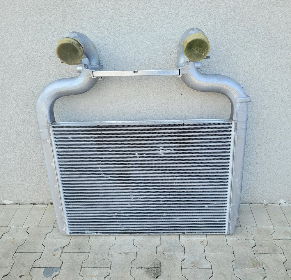 INTERCOOLER DAF XF 106 ORYGINAŁ 2021R 2125897 - Intercooler untuk Truk: gambar 1 INTERCOOLER DAF XF 106 ORYGINAŁ 2021R 2125897 - Intercooler untuk Truk: gambar 1