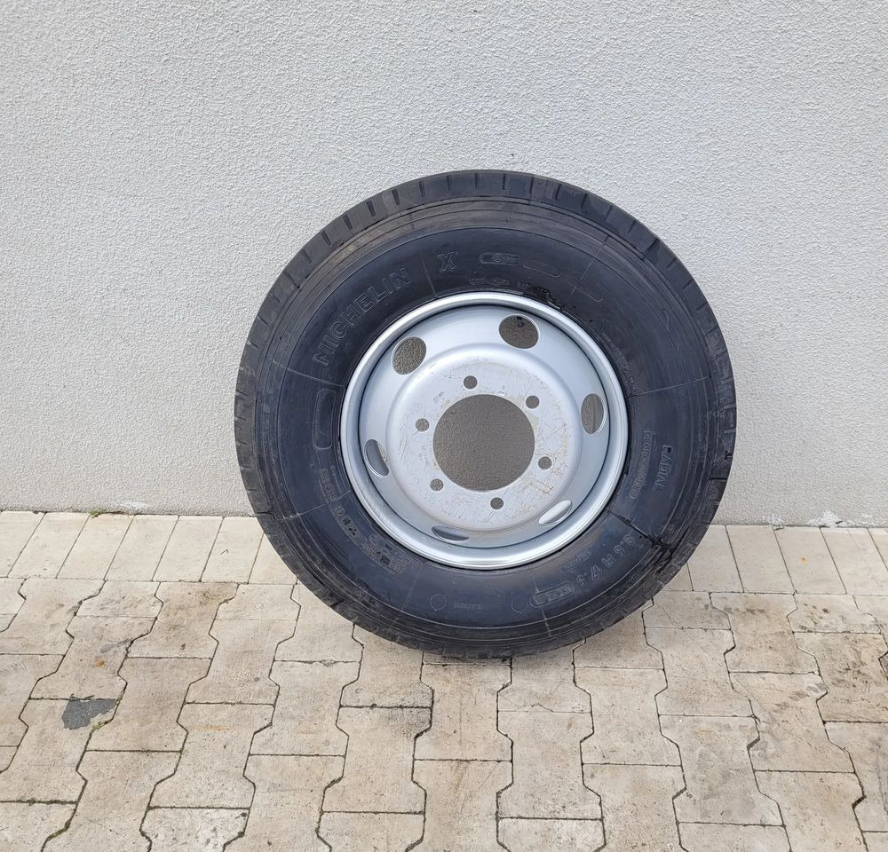 KOŁO 9.5 R 17.5 XZA MICHELIN - Roda/ Ban untuk Truk: gambar 1 KOŁO 9.5 R 17.5 XZA MICHELIN - Roda/ Ban untuk Truk: gambar 1