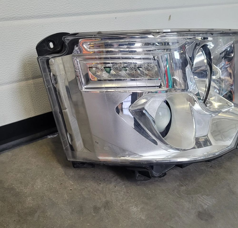 LAMPA LEWA RANGE T RENAULT LED OM 7482251329 - Cahaya/ Pencahayaan untuk Truk: gambar 3 LAMPA LEWA RANGE T RENAULT LED OM 7482251329 - Cahaya/ Pencahayaan untuk Truk: gambar 3