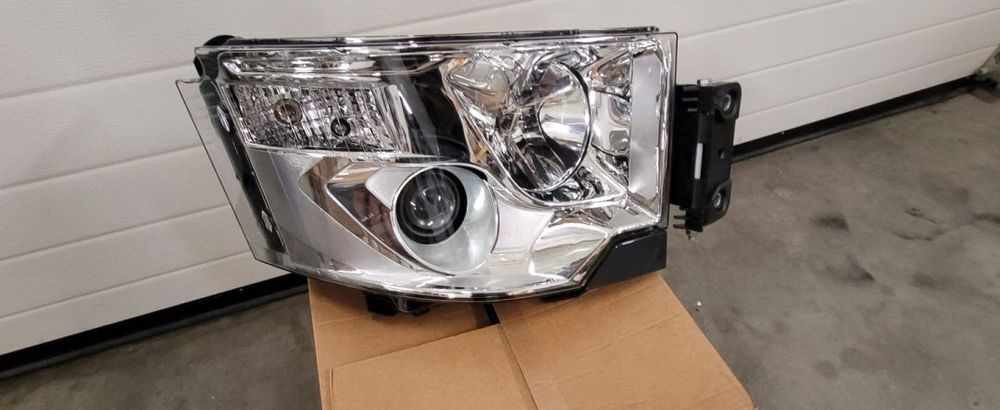 LAMPA RENAULT RANGE T NOWY ORYGINAŁ PRAWA - Lampu depan untuk Truk: gambar 1 LAMPA RENAULT RANGE T NOWY ORYGINAŁ PRAWA - Lampu depan untuk Truk: gambar 1